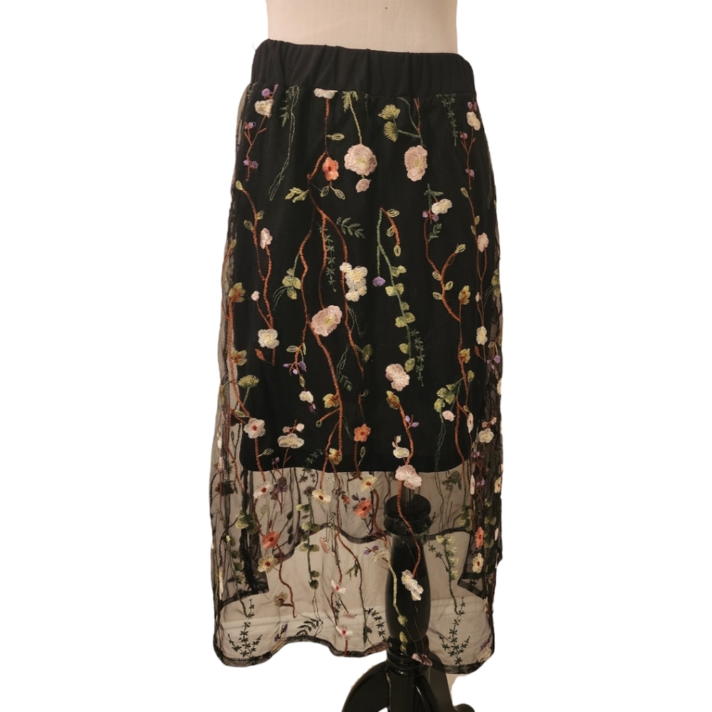 Flower Embroided Skirt
